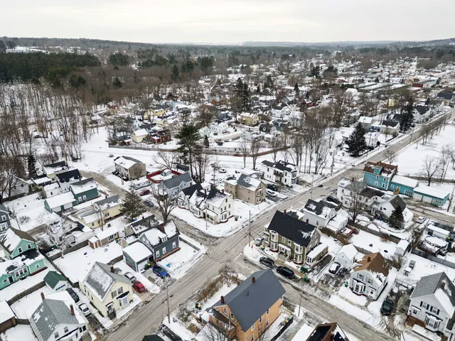 $1,900 | 67 A Winter Street, Rochester, NH 03867