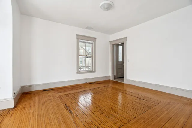 $1,900 | 67 A Winter Street, Rochester, NH 03867