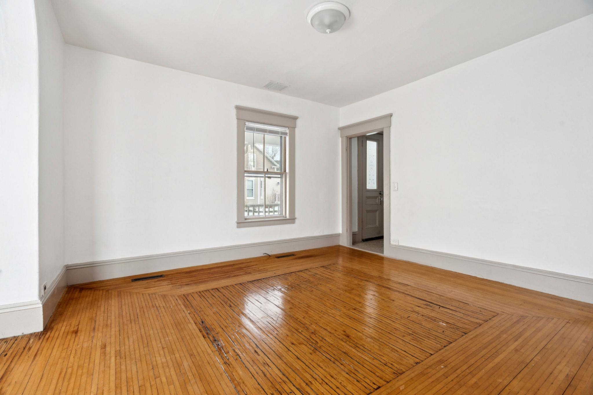 67 A Winter Street Rochester, NH 03867 - Photo 2 of 15