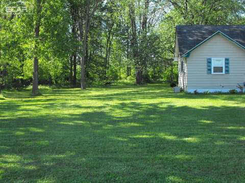 1297 West Vienna Road Clio, MI 48420 - Photo 25 of 27 20438474-24.JPG