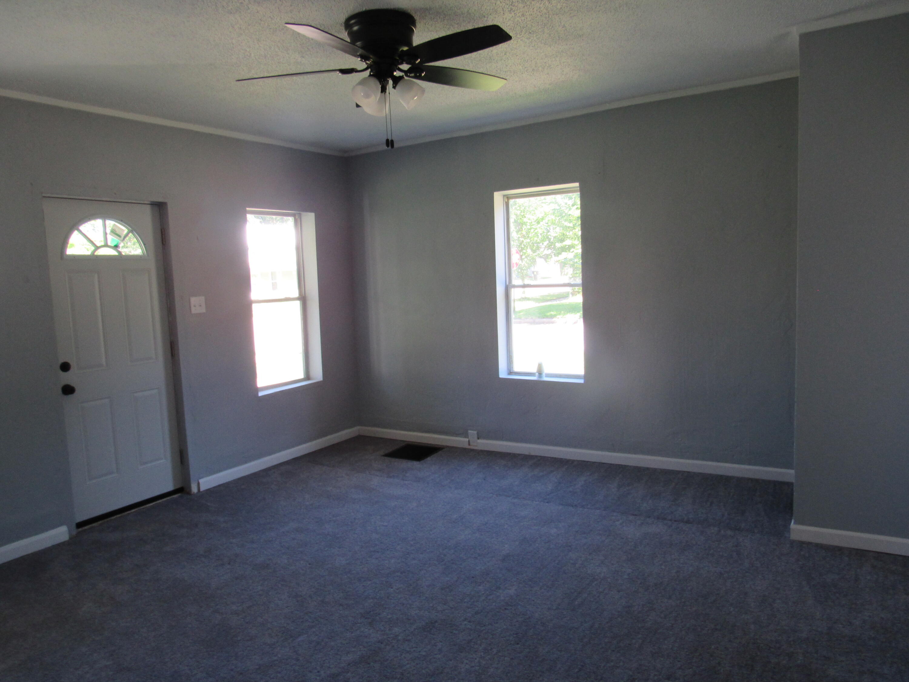 1200 4th Street Three Rivers, MI 49093 - Photo 5 of 10 IMG_3443