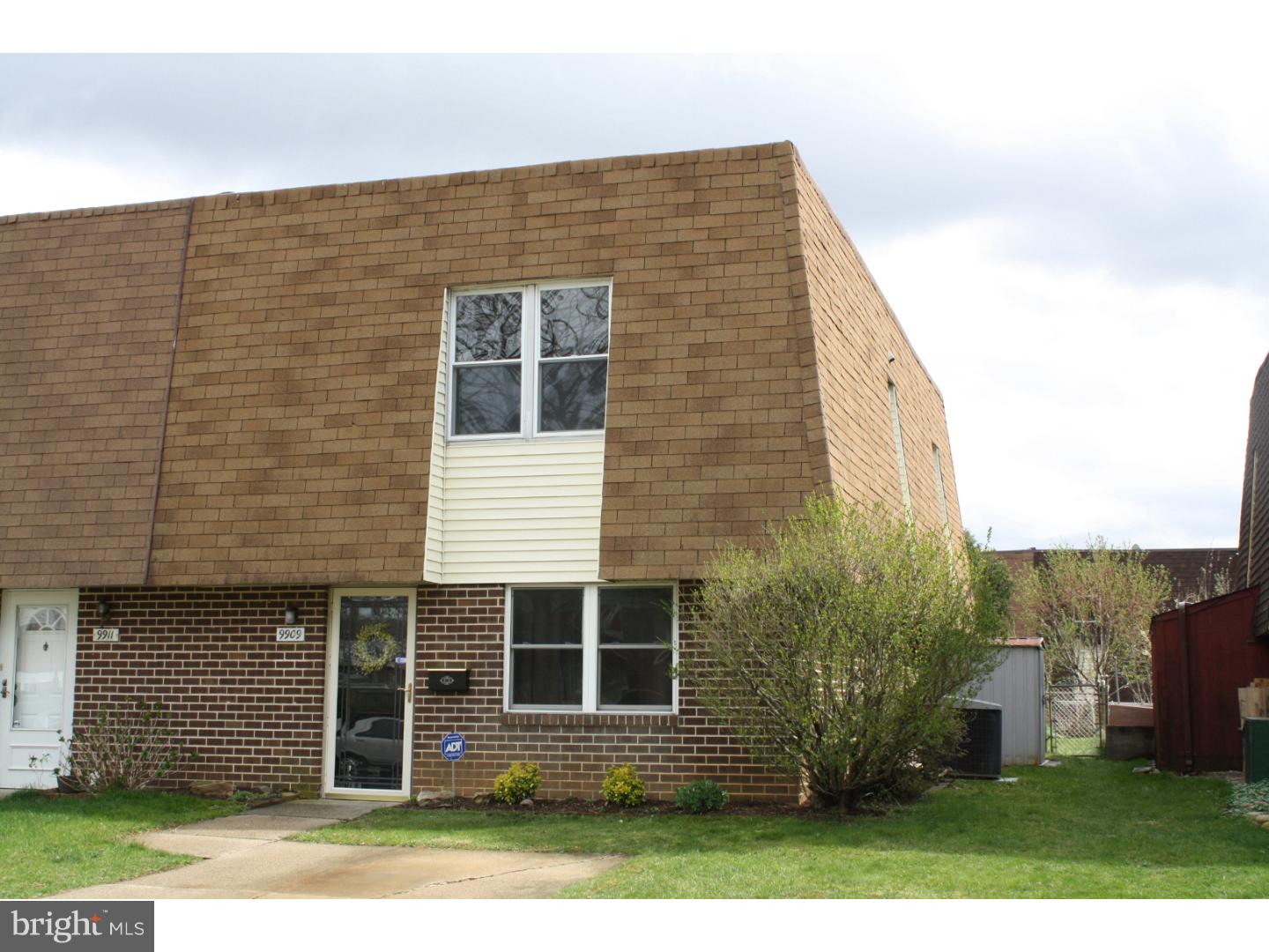 9909 Wingtip Road Philadelphia, PA 19115 - Photo 1 of 18 Gallery Image 1