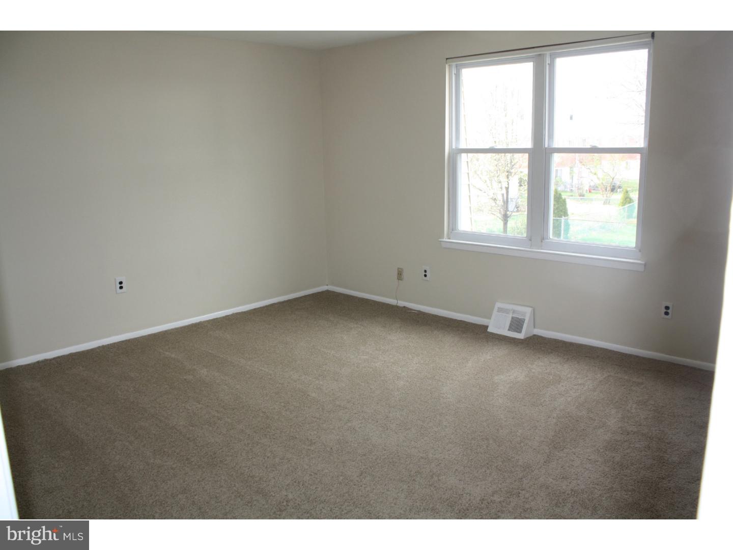 9909 Wingtip Road Philadelphia, PA 19115 - Photo 11 of 18 Gallery Image 11