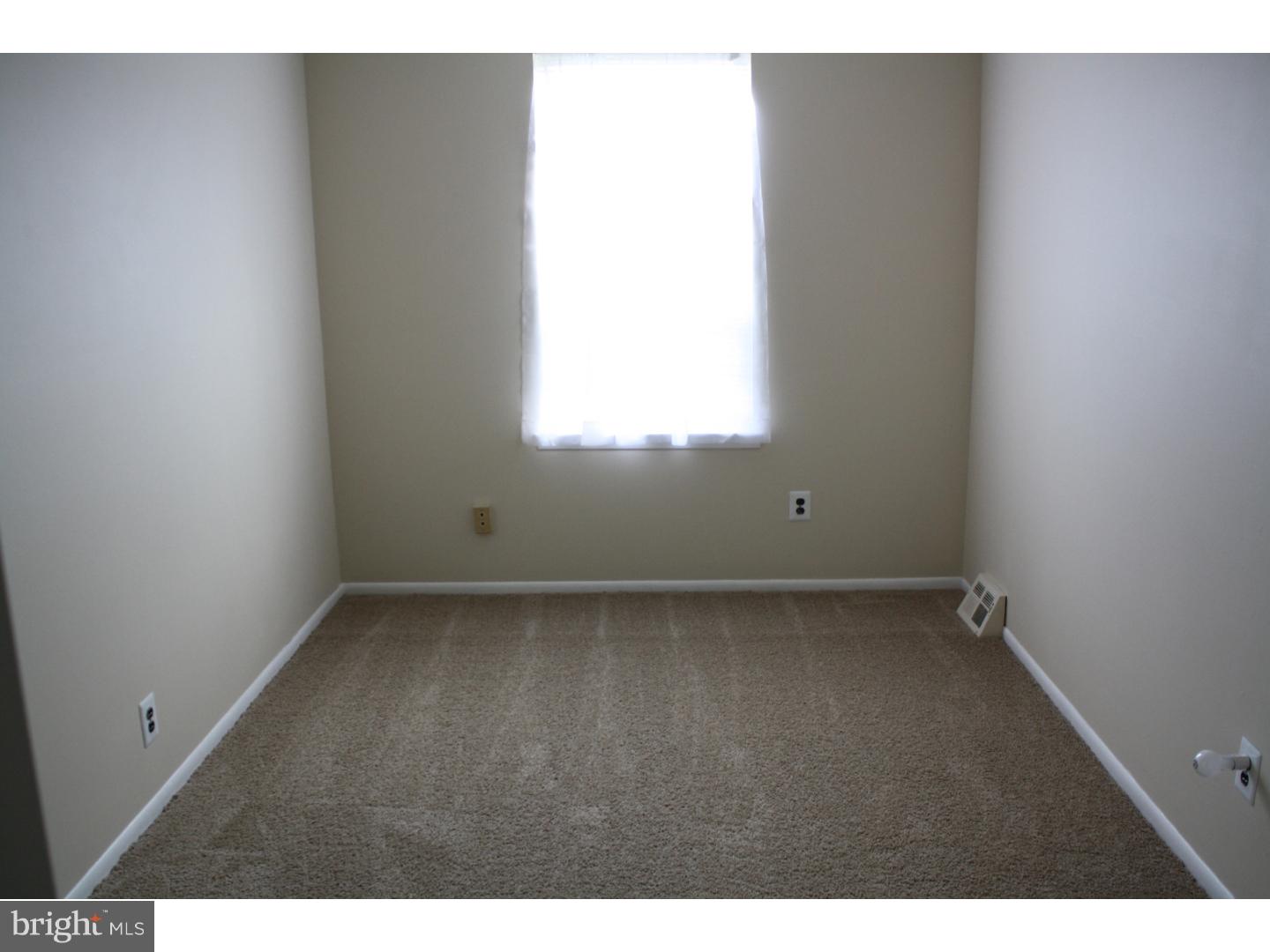 9909 Wingtip Road Philadelphia, PA 19115 - Photo 14 of 18 Gallery Image 14