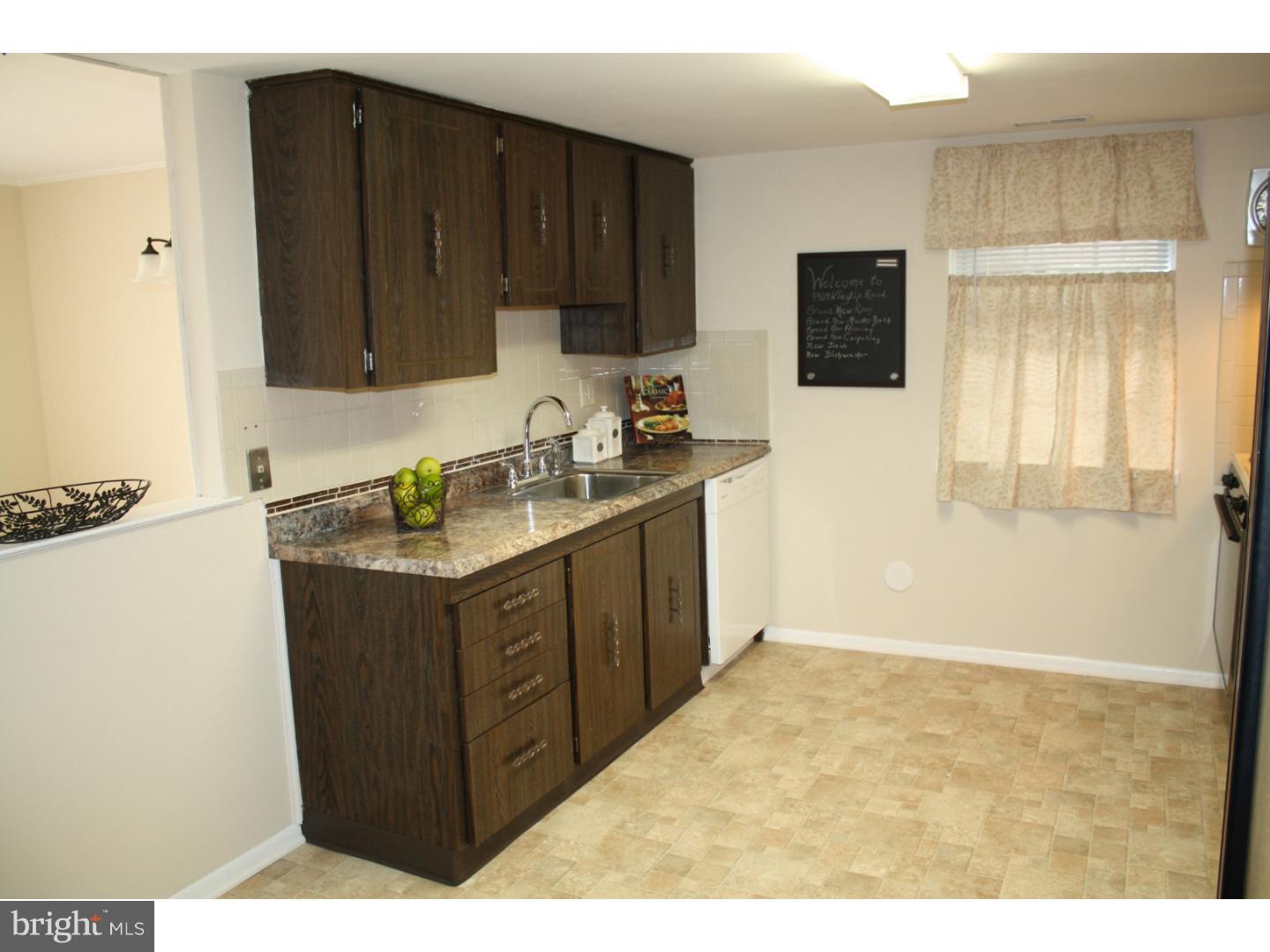 9909 Wingtip Road Philadelphia, PA 19115 - Photo 8 of 18 Gallery Image 8
