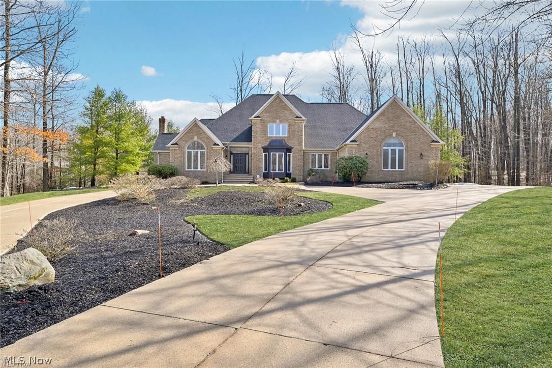 8215 Eagle Ridge Drive Painesville, OH 44077 - Photo 2 of 49