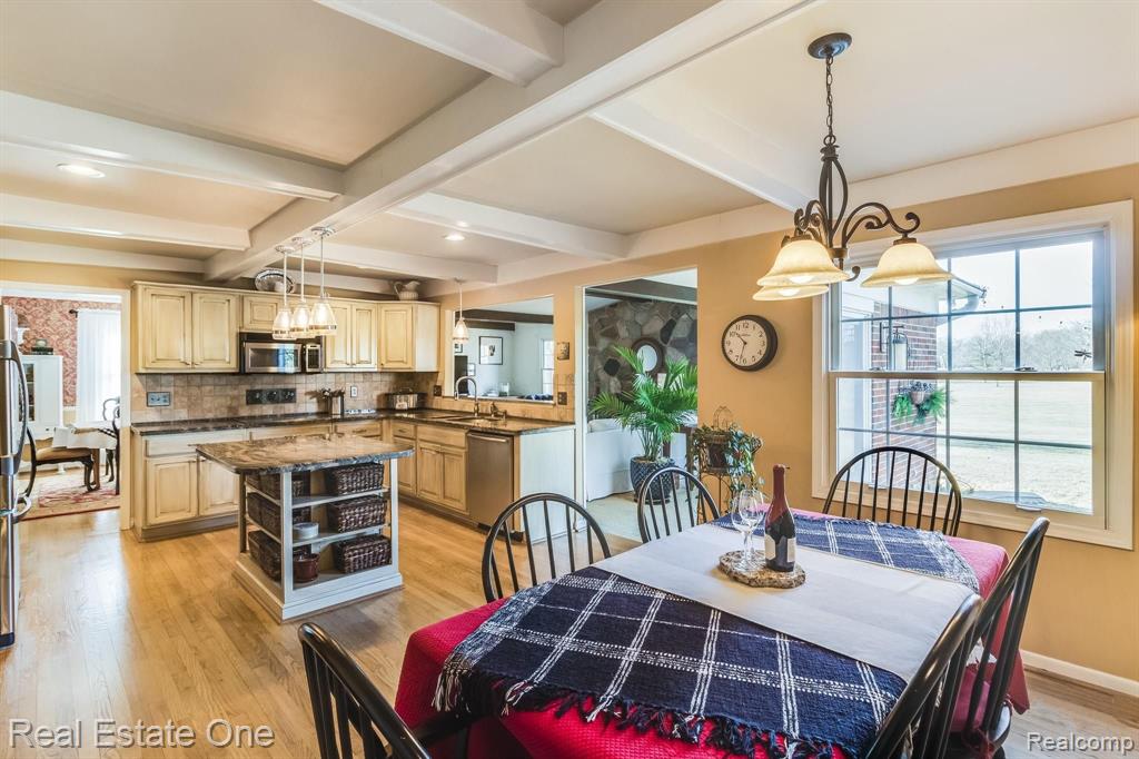 35949 Congress Road Farmington Hills, MI 48335 - Photo 7 of 47