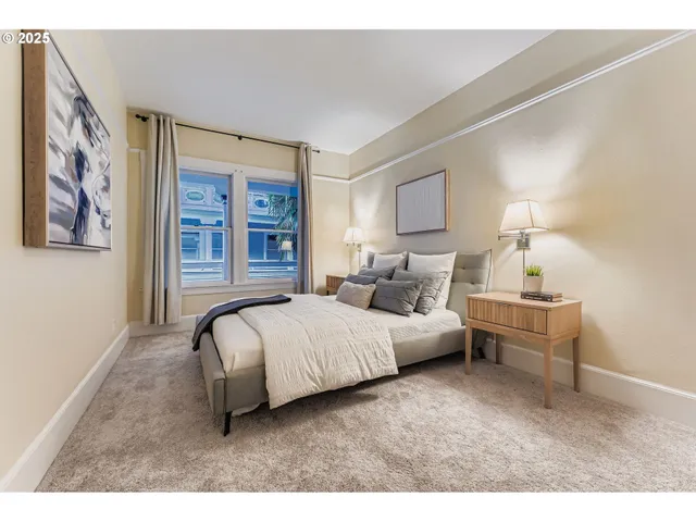 $330,000 | 2127 Northwest Irving Street, Unit 202, Portland, OR 97210