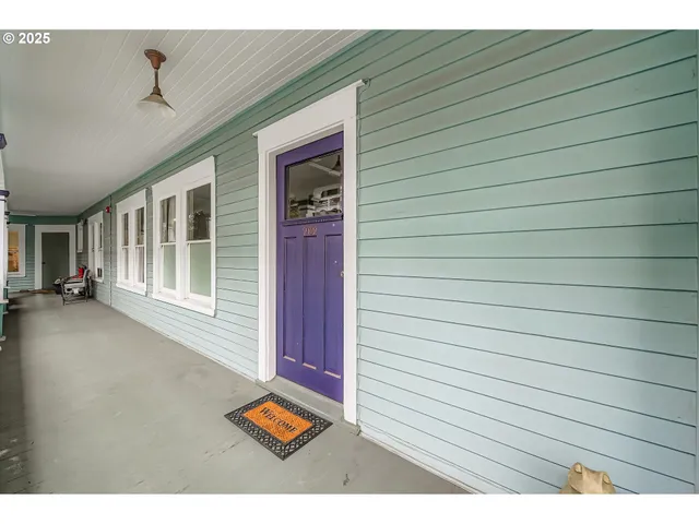 $330,000 | 2127 Northwest Irving Street, Unit 202, Portland, OR 97210