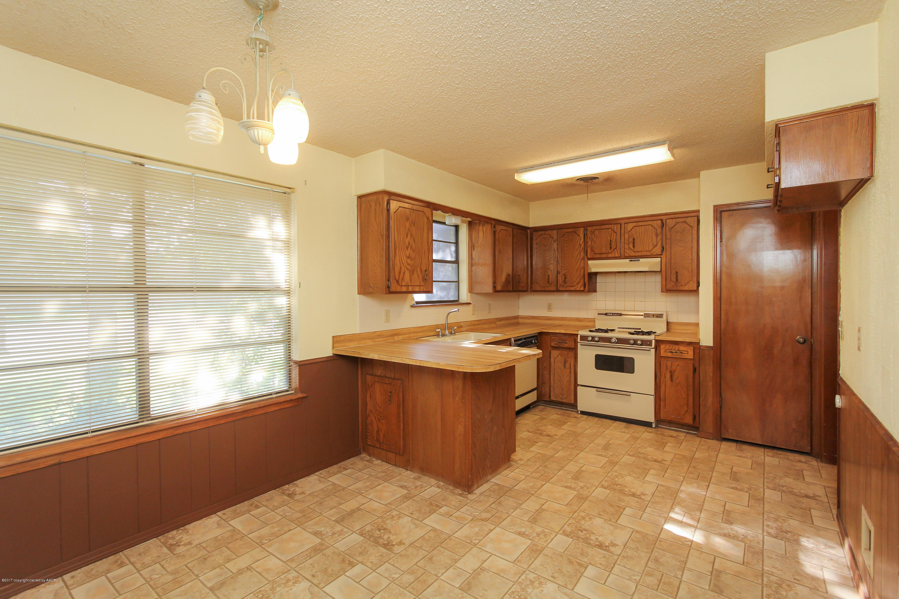 6103 Rutgers Street Amarillo, TX 79109 - Photo 4 of 19 Rutgers-5030