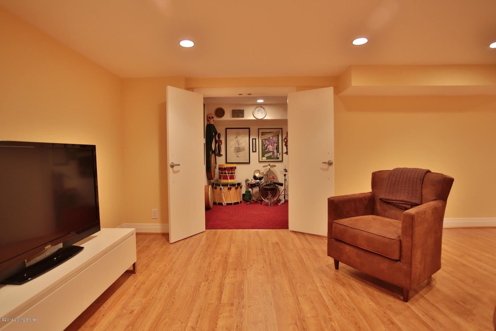 2403 Gray Fox Road Louisville, KY 40205 - Photo 37 of 45 Lower level
