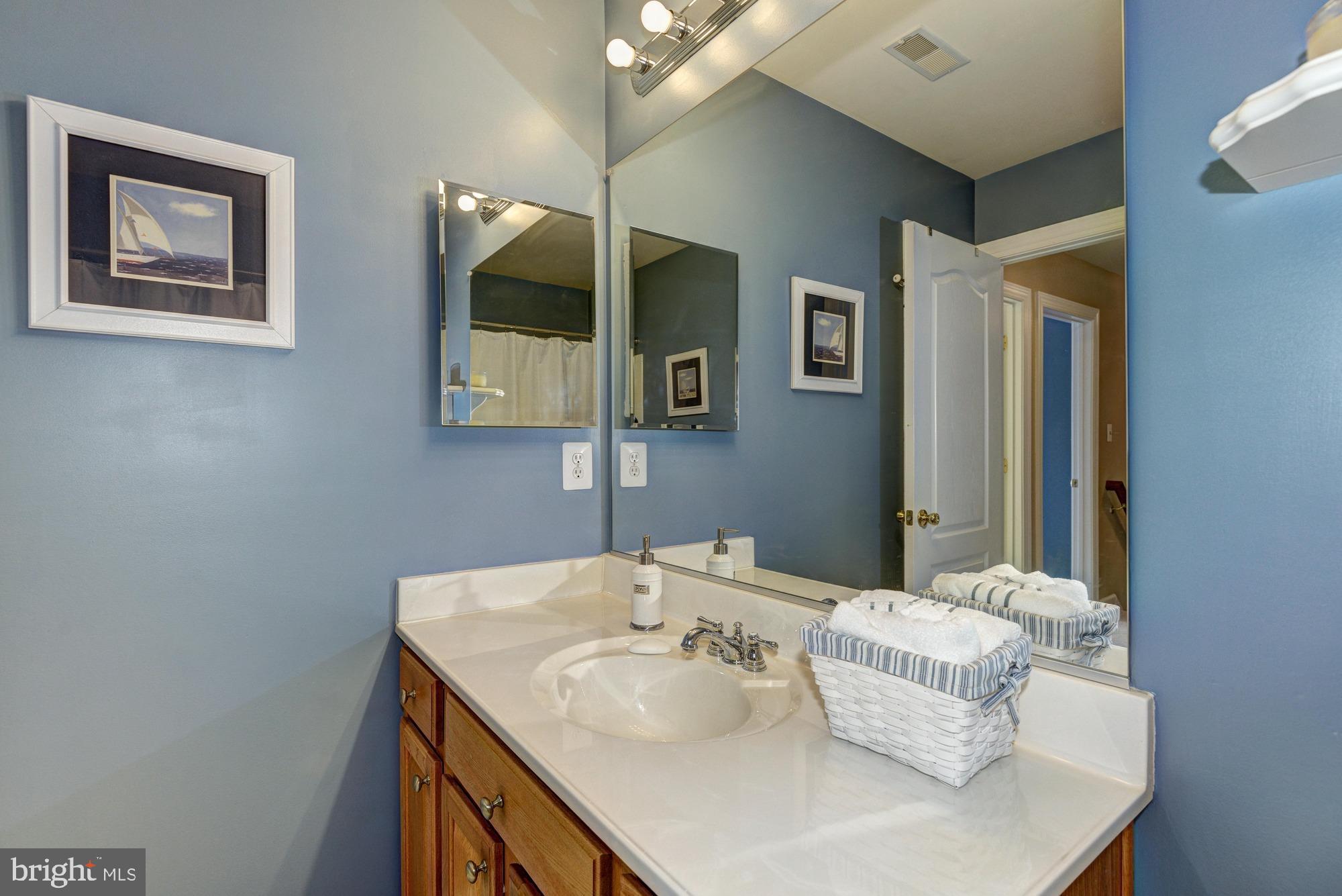 2312 Abby Road Edgewater, MD 21037 - Photo 19 of 38 Full bath upstairs