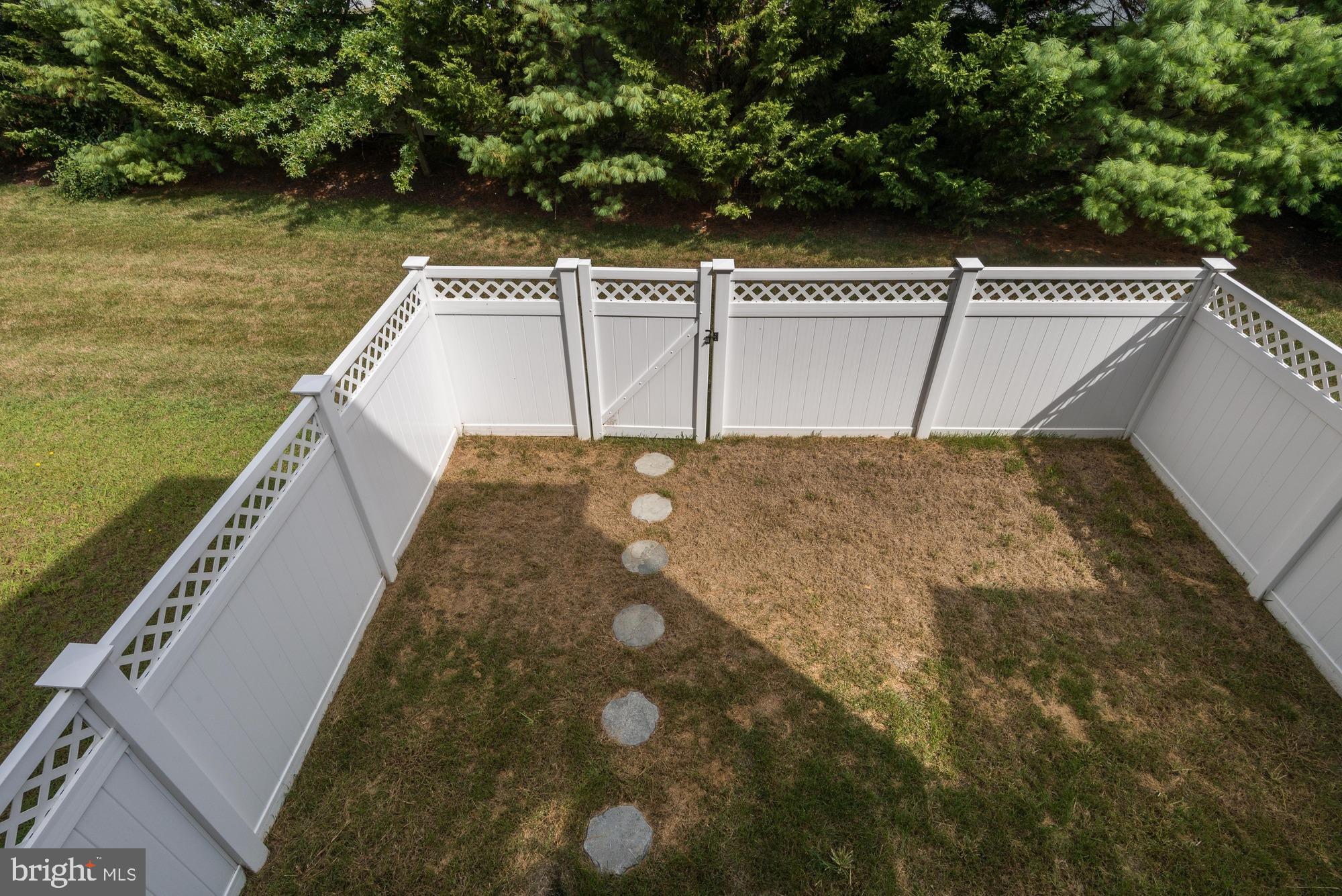 2312 Abby Road Edgewater, MD 21037 - Photo 25 of 38 Fully fenced backyard