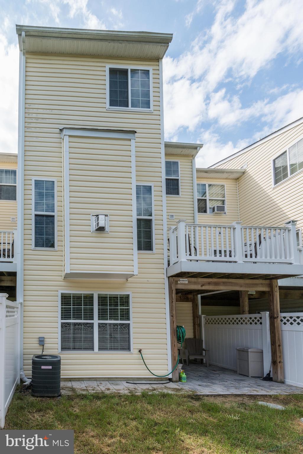 2312 Abby Road Edgewater, MD 21037 - Photo 26 of 38 Exterior rear view