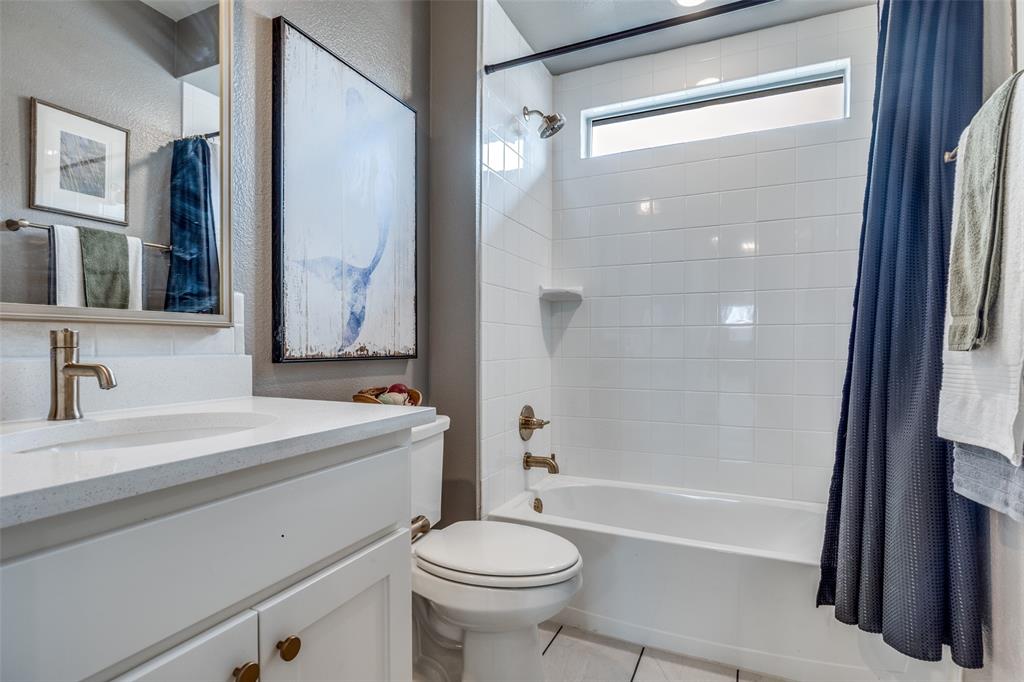 12420 Audubon Trail Rowlett, TX 75098 - Photo 21 of 27 Secondary Bathroom