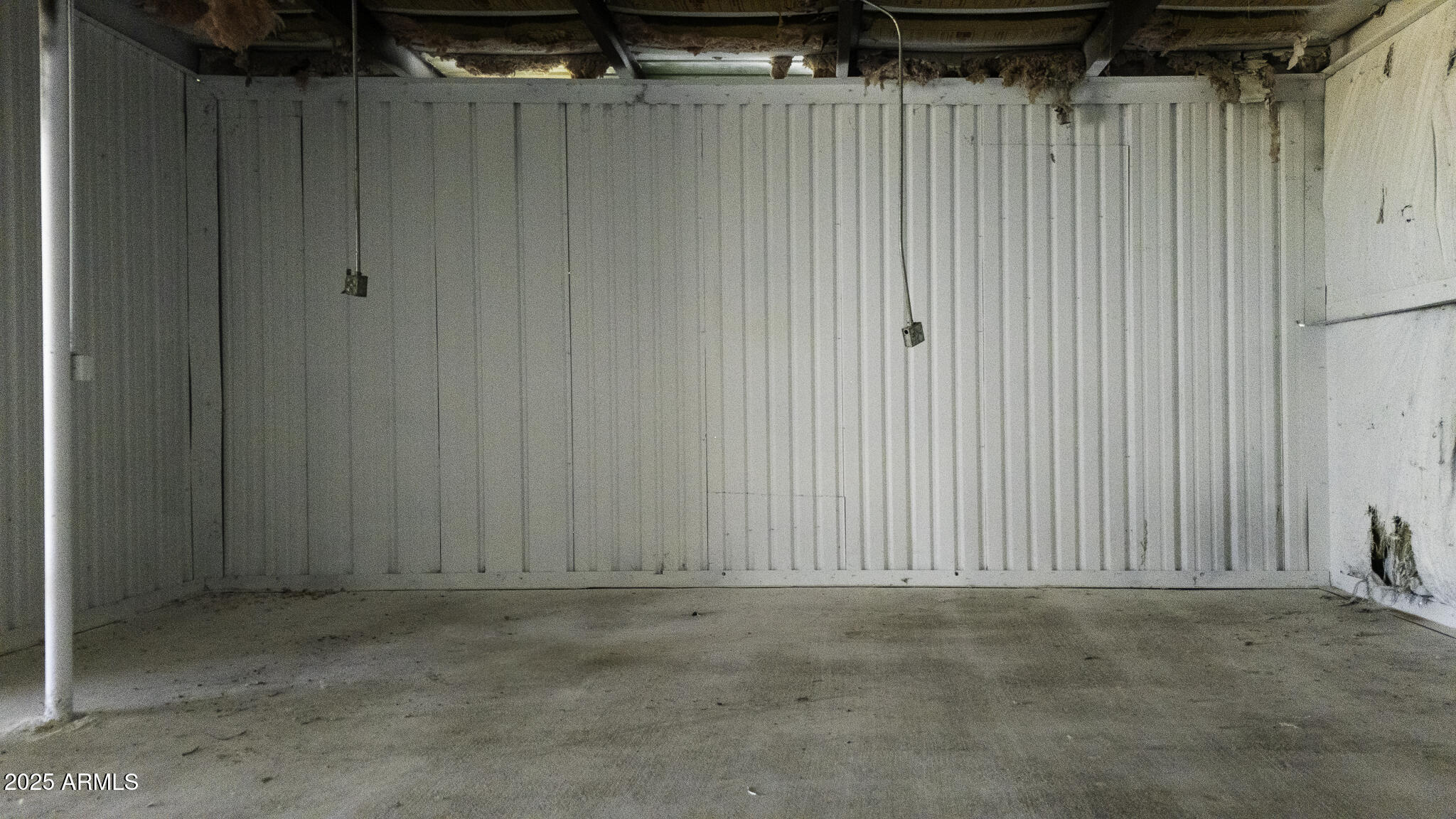 330 North Warren Road, Unit 50161001G Maricopa, AZ 85139 - Photo 18 of 39 a view of a row of wooden wall