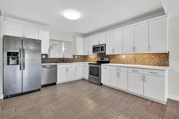 $3,450 | 8855 Southwest 62nd Terrace, Unit 10J, Miami, FL 33173