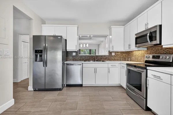 $3,450 | 8855 Southwest 62nd Terrace, Unit 10J, Miami, FL 33173