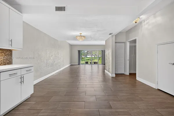 $3,450 | 8855 Southwest 62nd Terrace, Unit 10J, Miami, FL 33173