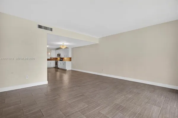 $3,450 | 8855 Southwest 62nd Terrace, Unit 10J, Miami, FL 33173