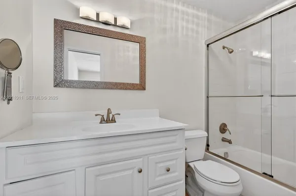 $3,450 | 8855 Southwest 62nd Terrace, Unit 10J, Miami, FL 33173