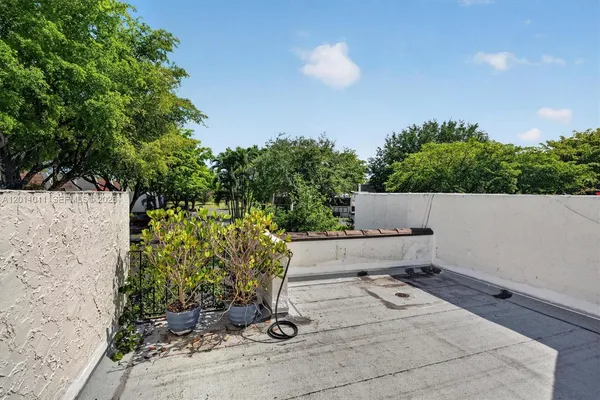 $3,450 | 8855 Southwest 62nd Terrace, Unit 10J, Miami, FL 33173