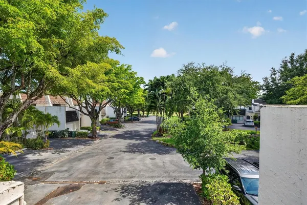 $3,450 | 8855 Southwest 62nd Terrace, Unit 10J, Miami, FL 33173