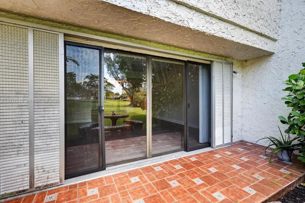 $3,450 | 8855 Southwest 62nd Terrace, Unit 10J, Miami, FL 33173