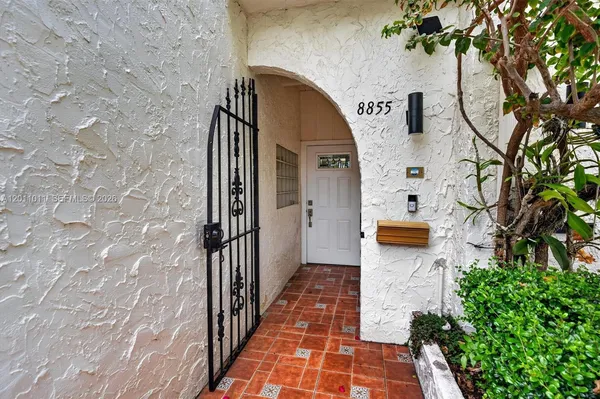 $3,450 | 8855 Southwest 62nd Terrace, Unit 10J, Miami, FL 33173