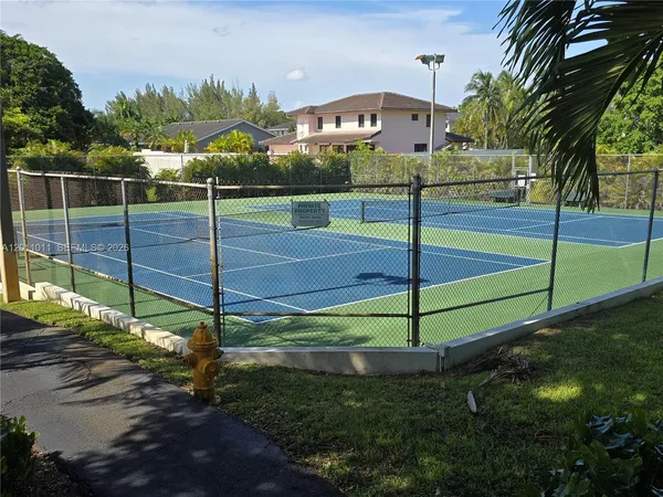 $3,450 | 8855 Southwest 62nd Terrace, Unit 10J, Miami, FL 33173