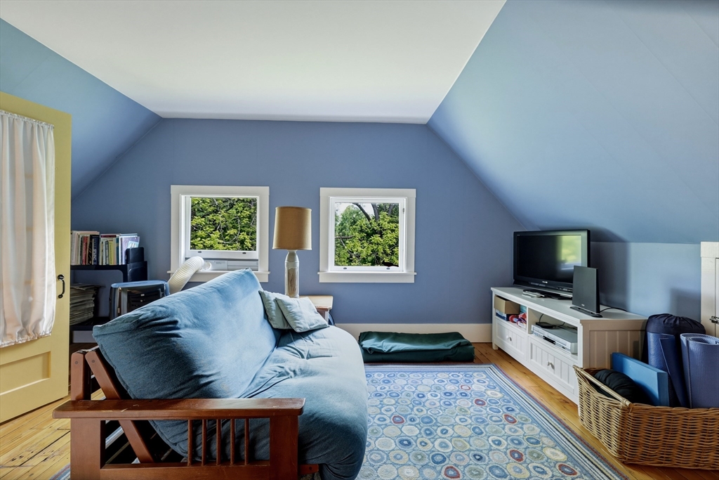 91 Sunset Avenue Amherst, MA 01002 - Photo 41 of 42