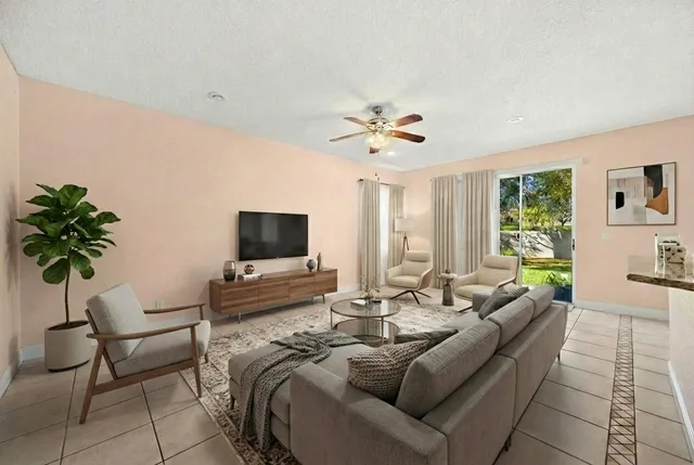 $4,000 | 18051 Rhumba Way, Boca Raton, FL 33496