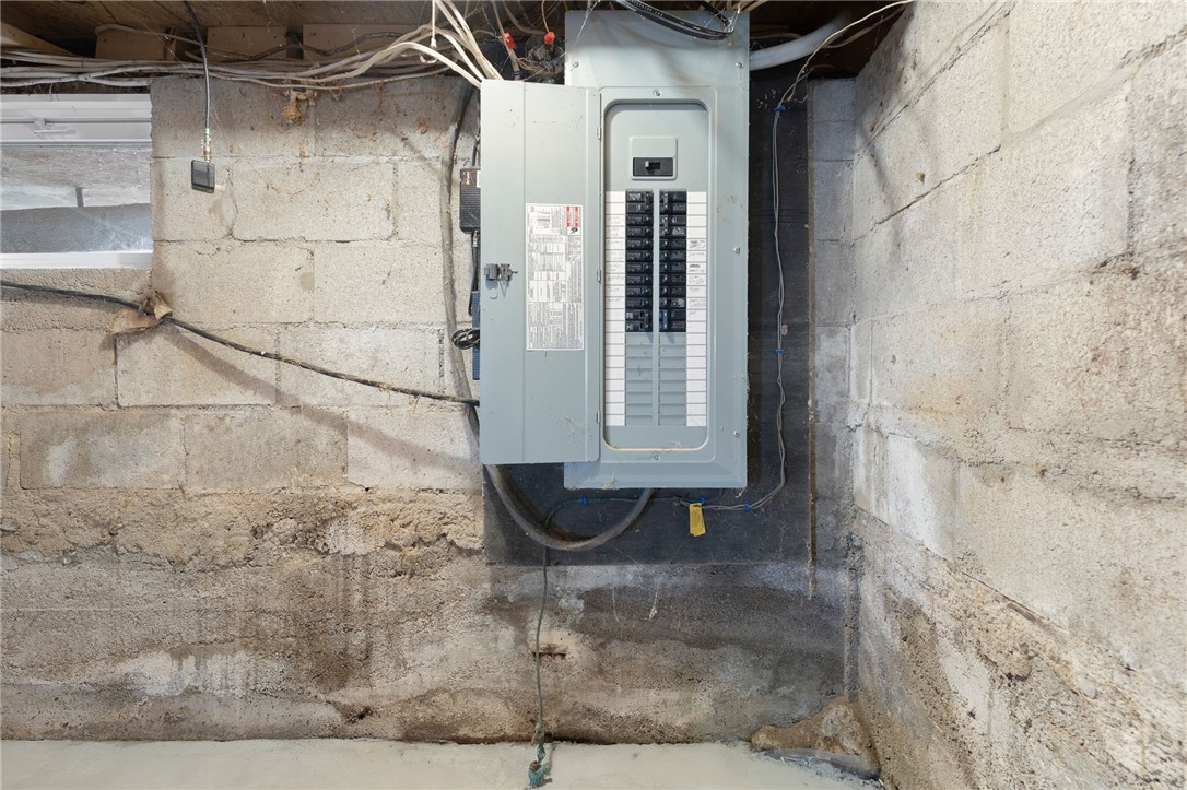 3491 Flat River Road Coventry, RI 02816 - Photo 25 of 35