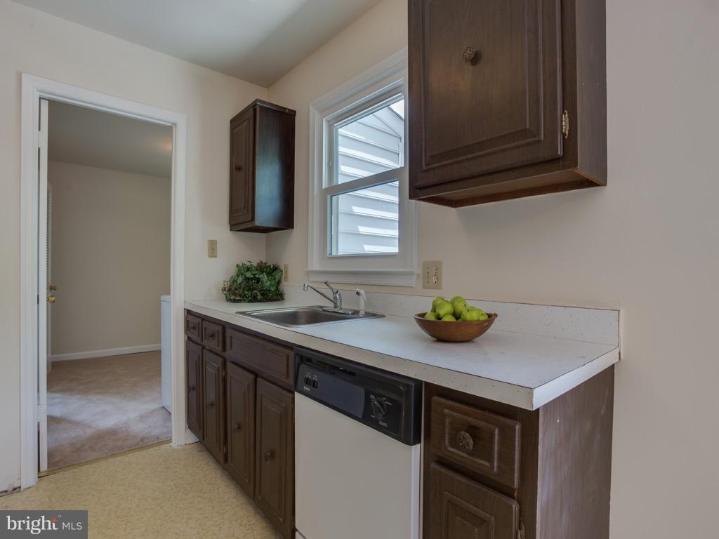 117 Choptank Road Stafford, VA 22556 - Photo 12 of 30 Laundry Room Off Kitchen
