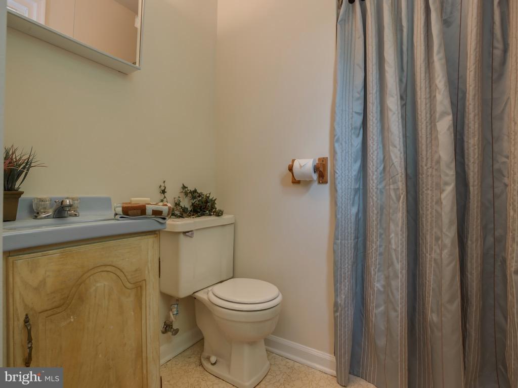 117 Choptank Road Stafford, VA 22556 - Photo 18 of 30 Bath (Master)