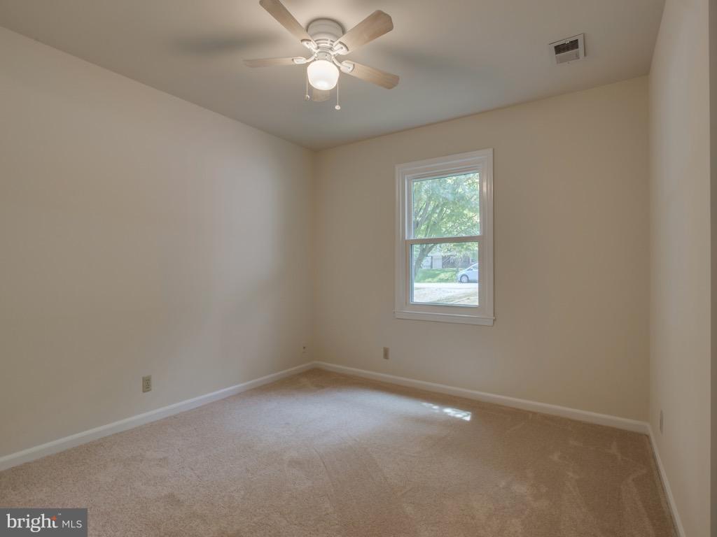 117 Choptank Road Stafford, VA 22556 - Photo 19 of 30 Bedroom w/Ceiling Fan