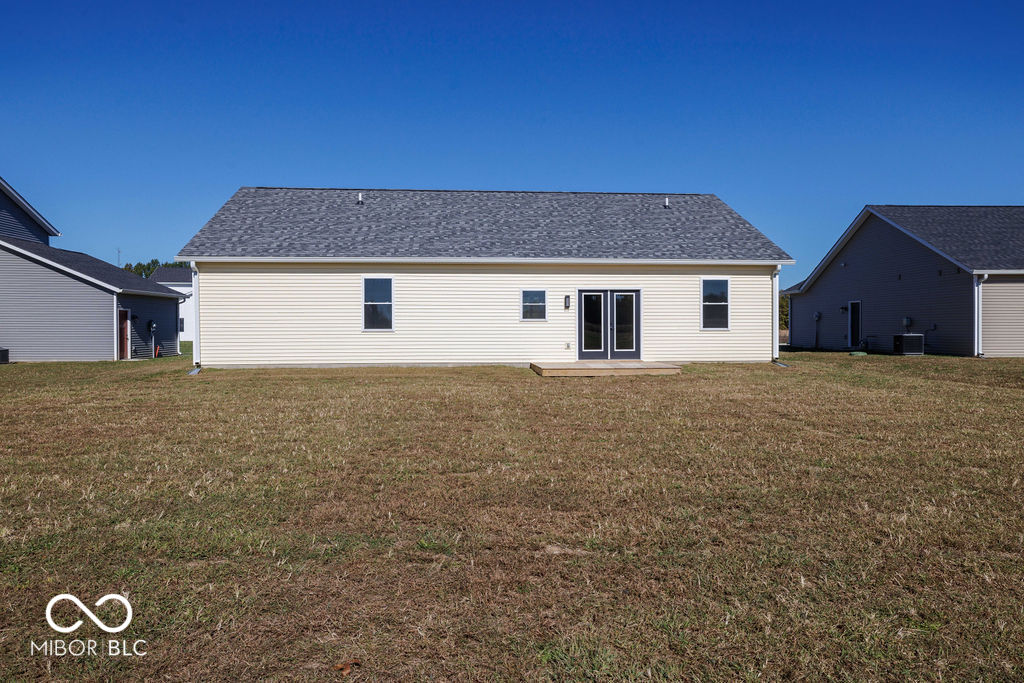 104 Pin Oak Road Spencer, IN 47460 - Photo 5 of 36