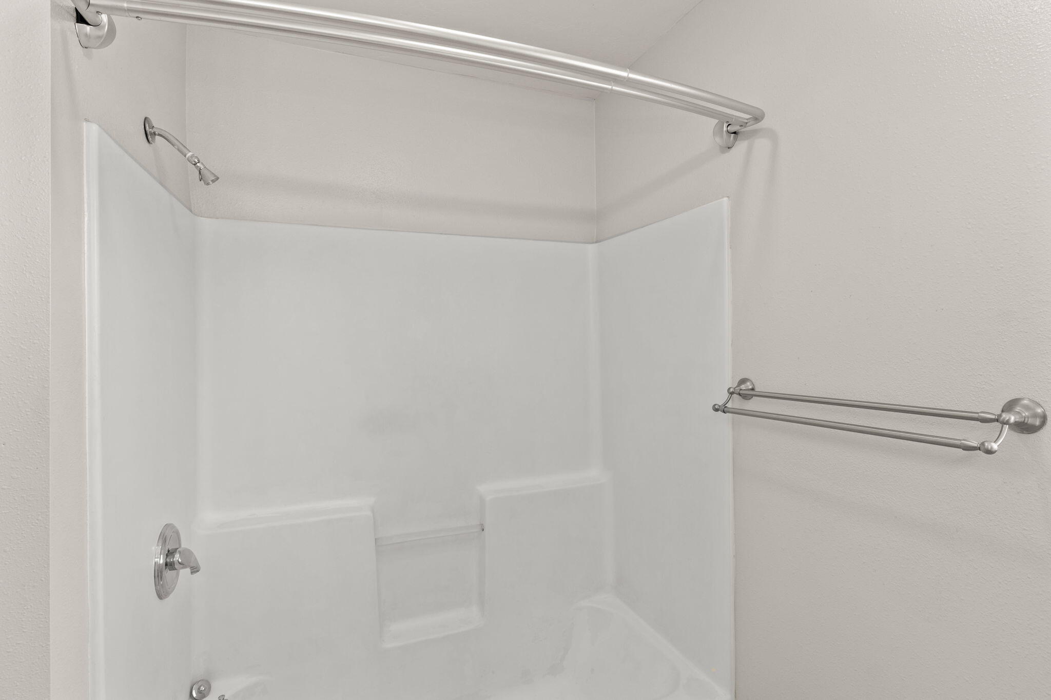 821 Jackpine Drive Hailey, ID 83333 - Photo 15 of 21 2nd floor bath