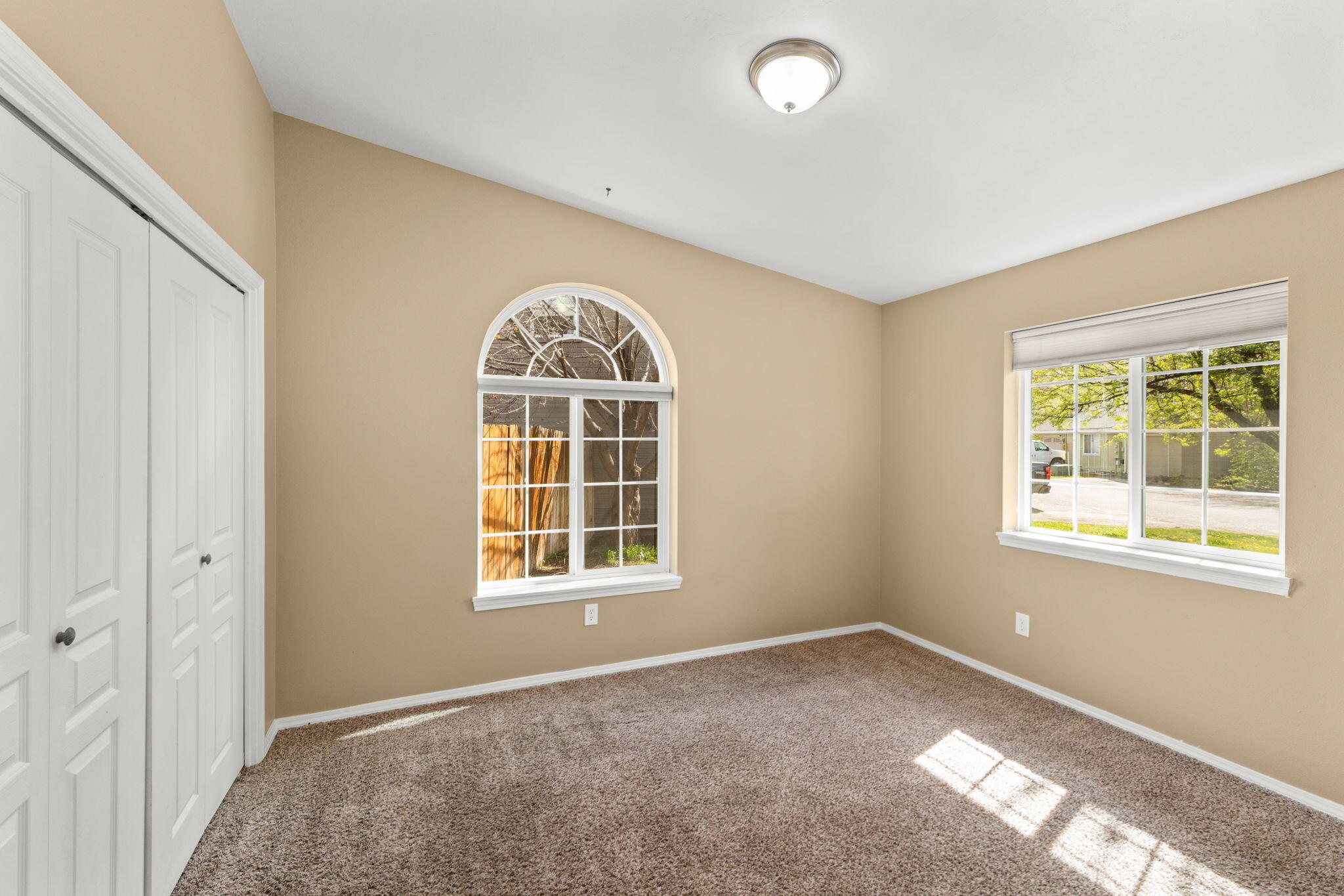 821 Jackpine Drive Hailey, ID 83333 - Photo 8 of 21 Light filled entry level bedroom /office