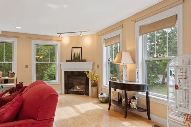 $999,000 | 5 Stone Ridge Lane, Exeter, NH 03833