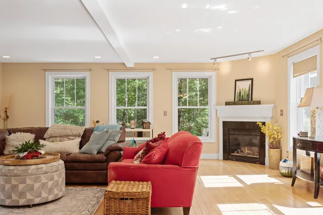 $999,000 | 5 Stone Ridge Lane, Exeter, NH 03833