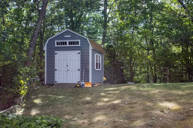 $999,000 | 5 Stone Ridge Lane, Exeter, NH 03833