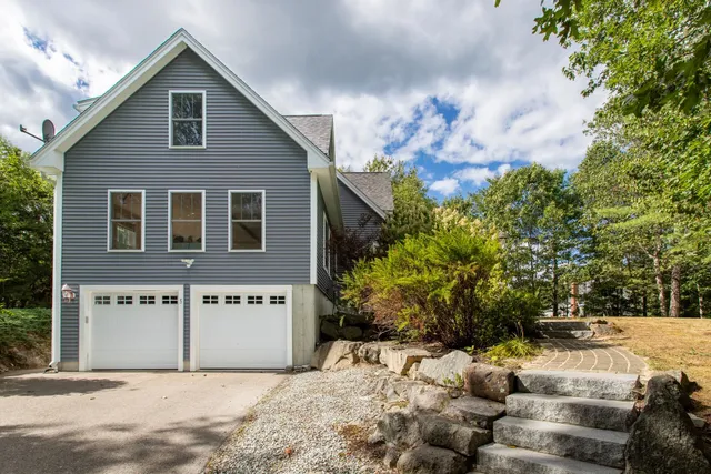 $999,000 | 5 Stone Ridge Lane, Exeter, NH 03833