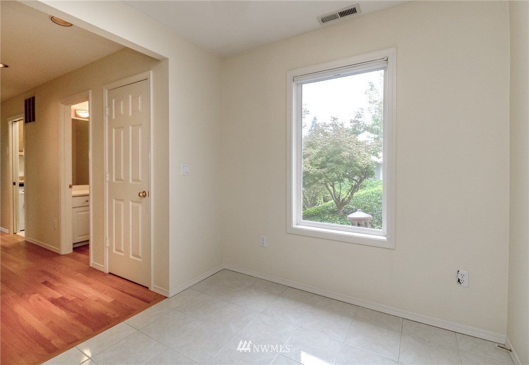 152 Cormorant Drive Steilacoom, WA 98388 - Photo 10 of 40 an empty room with windows and closet