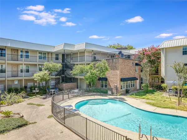 $1,250 | 910 Duncan Lane, Unit 31, Austin, TX 78705
