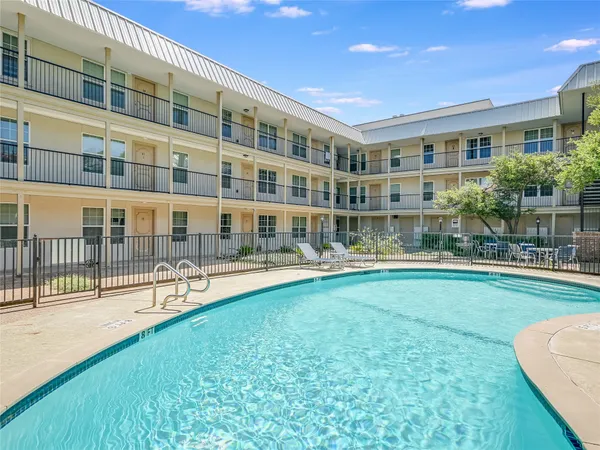 $1,250 | 910 Duncan Lane, Unit 31, Austin, TX 78705
