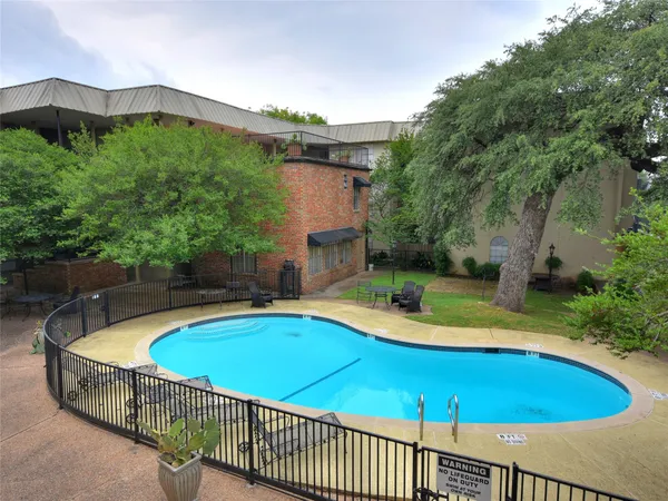 $1,250 | 910 Duncan Lane, Unit 31, Austin, TX 78705