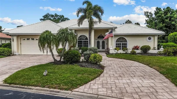 $725,000 | 832 Carnoustie Drive, Venice, FL 34293
