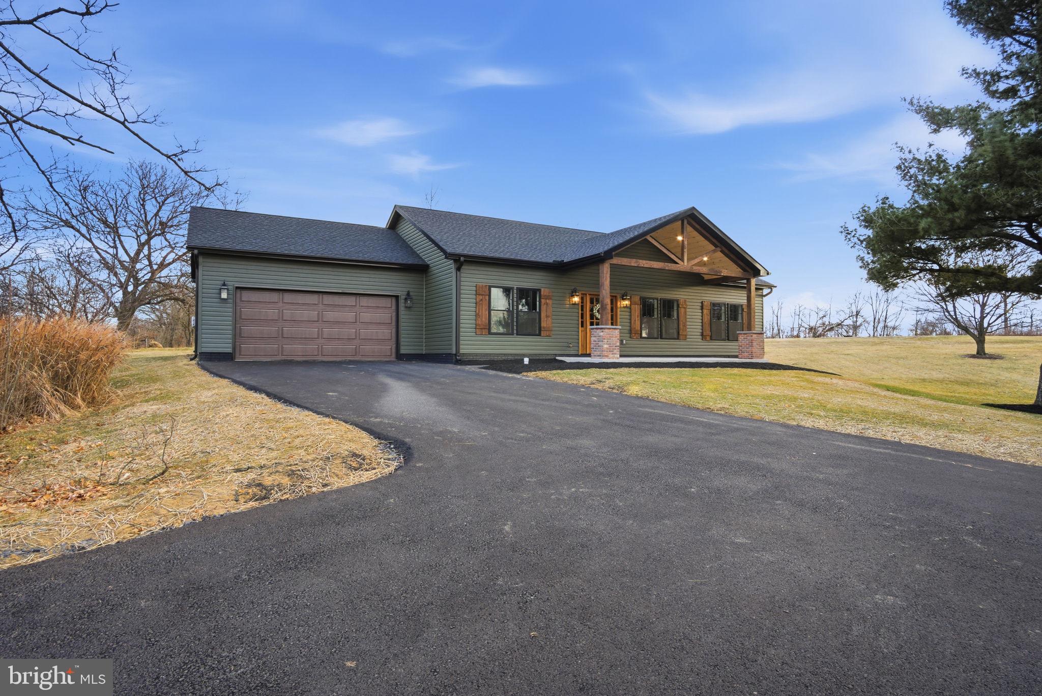 960 St Thomas Williamson Road St. Thomas, PA 17252 - Photo 2 of 31