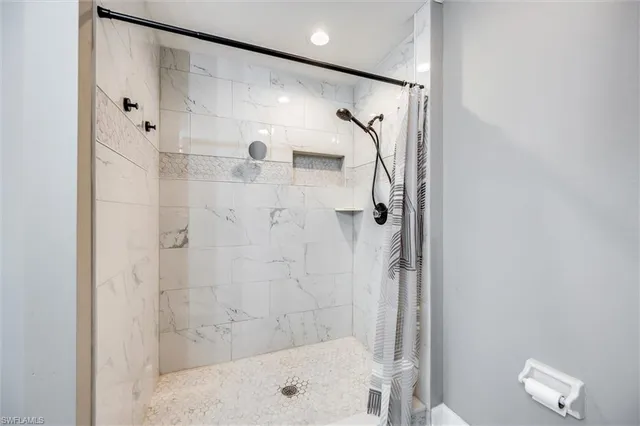 $359,900 | 28080 Cavendish Court, Unit 2006, Bonita Springs, FL 34135